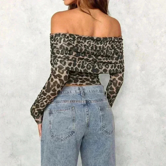 Multicolor Casual Women's Leopard Print Off-Shoulder Form-Fitting Top - Picture 5 of 5